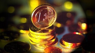 Hodnota eura opäť klesá. Európska mena je znovu slabšia než dolár