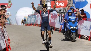 Richard Carapaz vyhral 14. etapu Vuelty. Najlepšie zvládol záverečné stúpanie