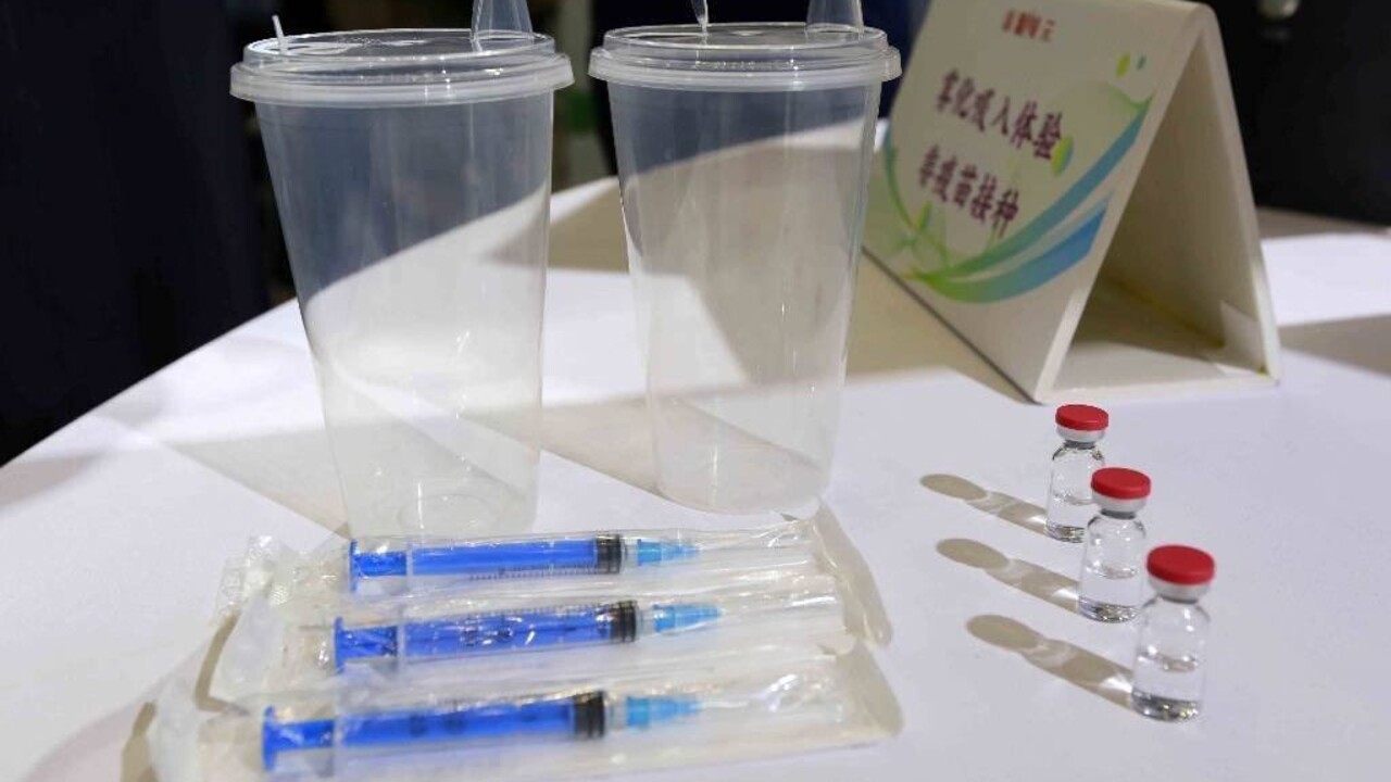 V Číne a Indii schválili nové vakcíny proti covidu. Aplikujú sa do nosa alebo do úst