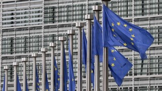 Eurokomisia požaduje cenový strop na ruský plyn, žiada aj povinné obmedzenie spotreby elektriny