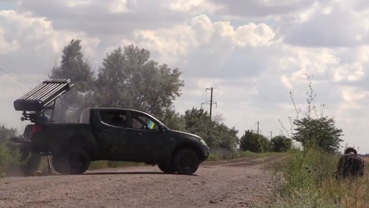 Ukrajinci sú v boji vynaliezaví. Vyrábajú zbrane, za ktoré by sa nehanbil ani MacGyver