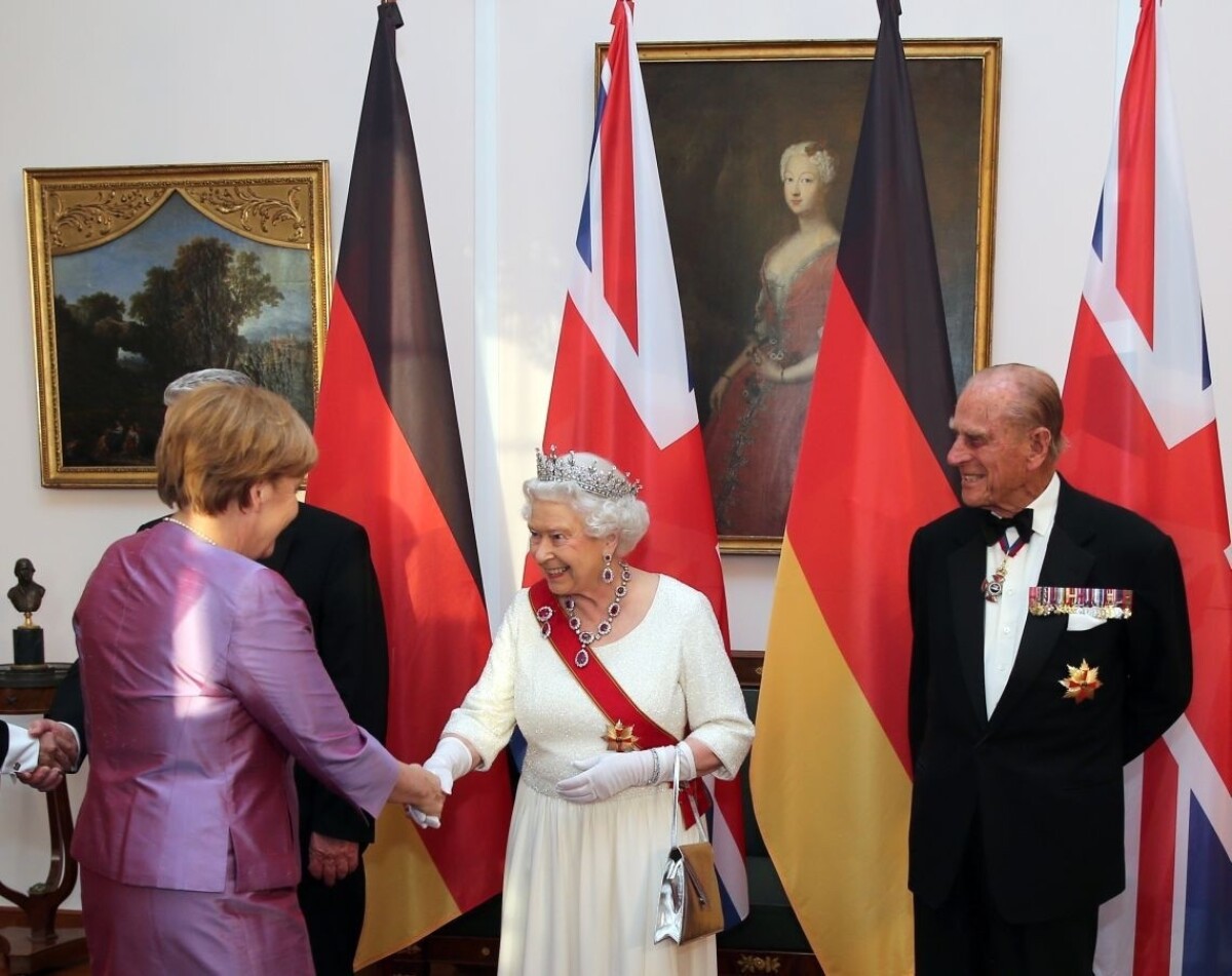 Kráľovná Alžbeta II Queen Elizabeth II Angela Merkelová 1140px (SITA)