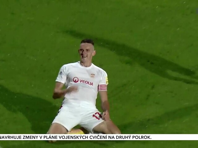 Vo Fortuna lige posledný Liptovský Mikuláš si pomeral sily s favoritom z Banskej Bystrice
