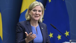 Švédska premiérka podala demisiu. Voľby tesne vyhral opozičný blok