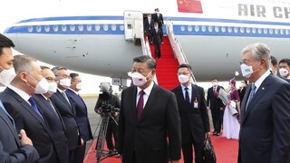 Si Ťin-pching pricestoval do Uzbekistanu. Stretne sa tam s Putinom, budú diskutovať aj o vojne