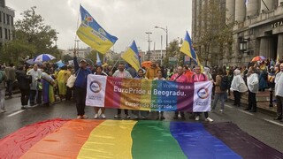 V Belehrade sa konal pochod EuroPride aj napriek vládnemu zákazu, zadržali tam takmer sto ľudí