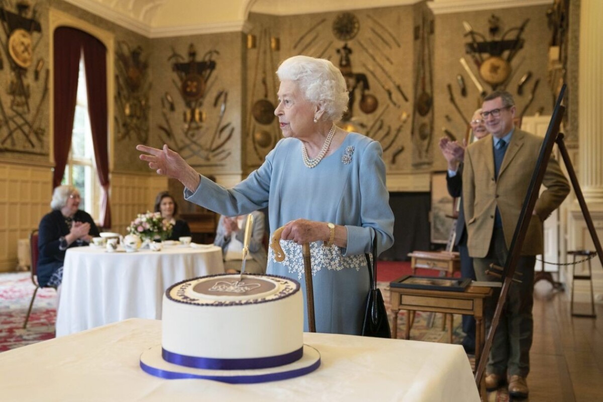 Britská kráľovná Alžbeta II. oslavuje 70 rokov na tróne. Je najdlhšie vládnucou panovníčkou na svete