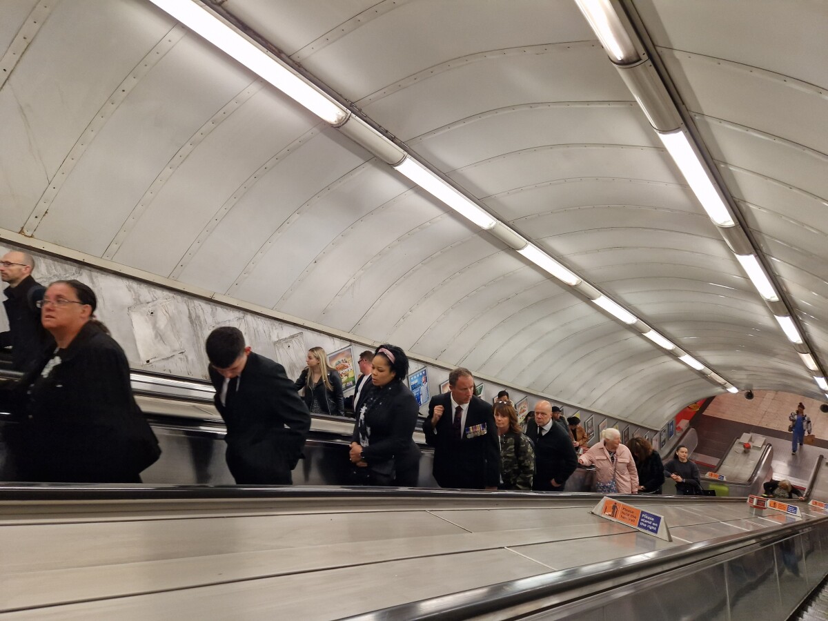 Anglicko smúti, deň pohrebu kráľovnej Alžbety II.