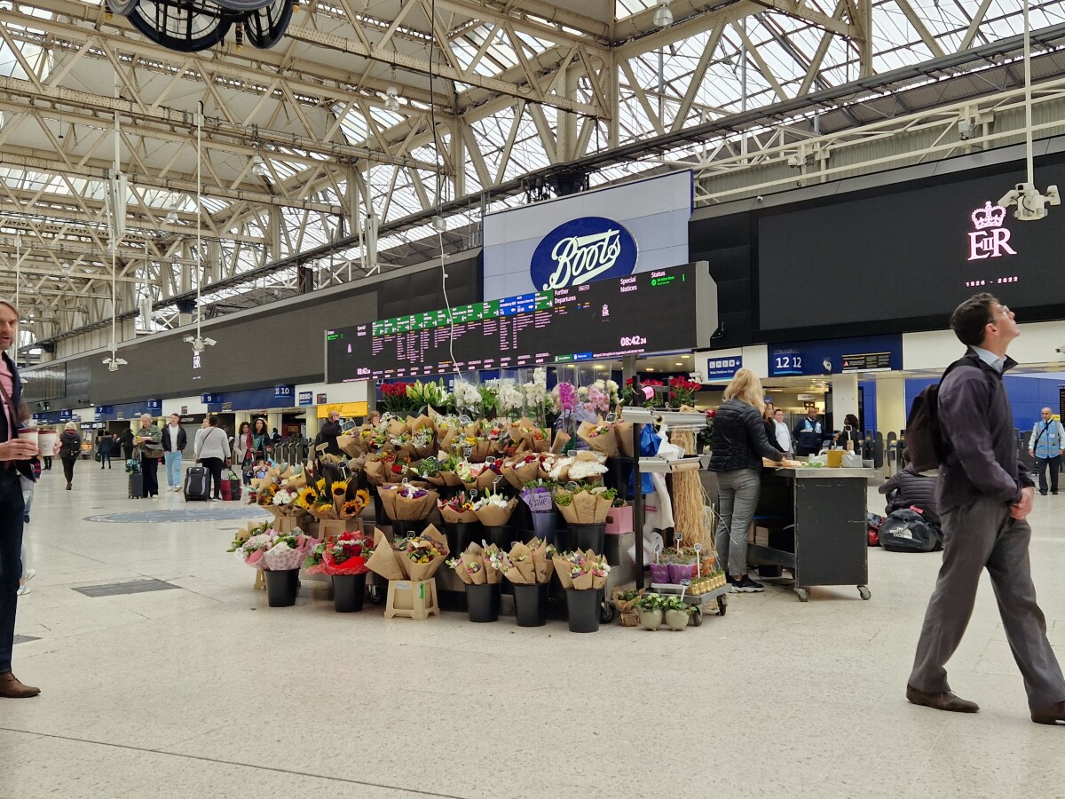 Anglicko smúti, deň pohrebu kráľovnej Alžbety II.