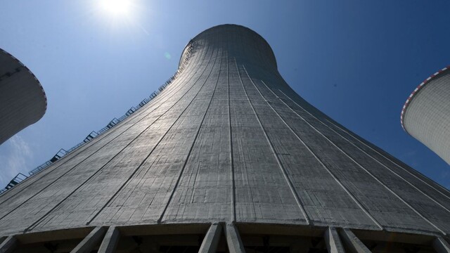 V elektrárni Mochovce už umiestnili reaktor. Nastupuje fáza predkritických testov