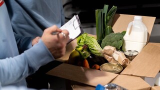 Plná chladnička s polovičným rozpočtom: Na jedle sa dá ušetriť, aj keď nepoľavíte z kvality