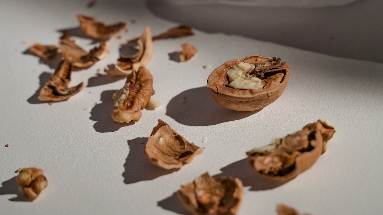 Vlašské orechy áno, ale len sedem denne. Pražených a solených môžete zjesť ešte menej