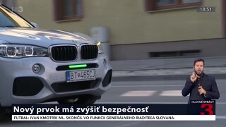 Na vozidlách pribudne bezpečnostný prvok. Je ním predné brzdové svetlo