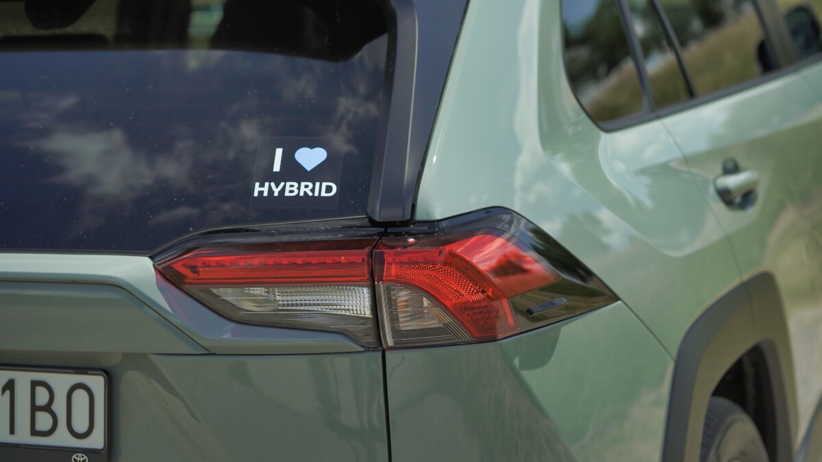 Hybrid 3