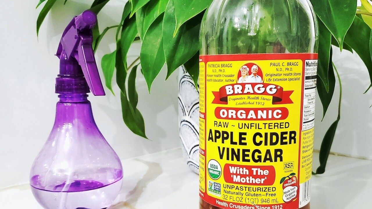 Používate ocot na upratovanie v domácnosti? Toto sa ním čistiť nesmie