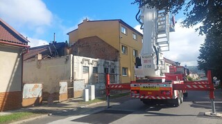 Tragédia v Košiciach. Pri búracích prácach domu sa prepadla strecha, o život prišla jedna osoba