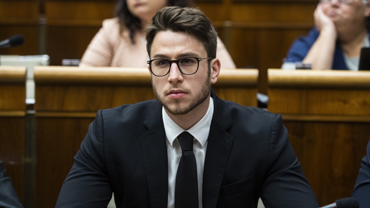 Novým štátnym tajomníkom rezortu zahraničia bude Andrej Stančík. Nahradí Klusa