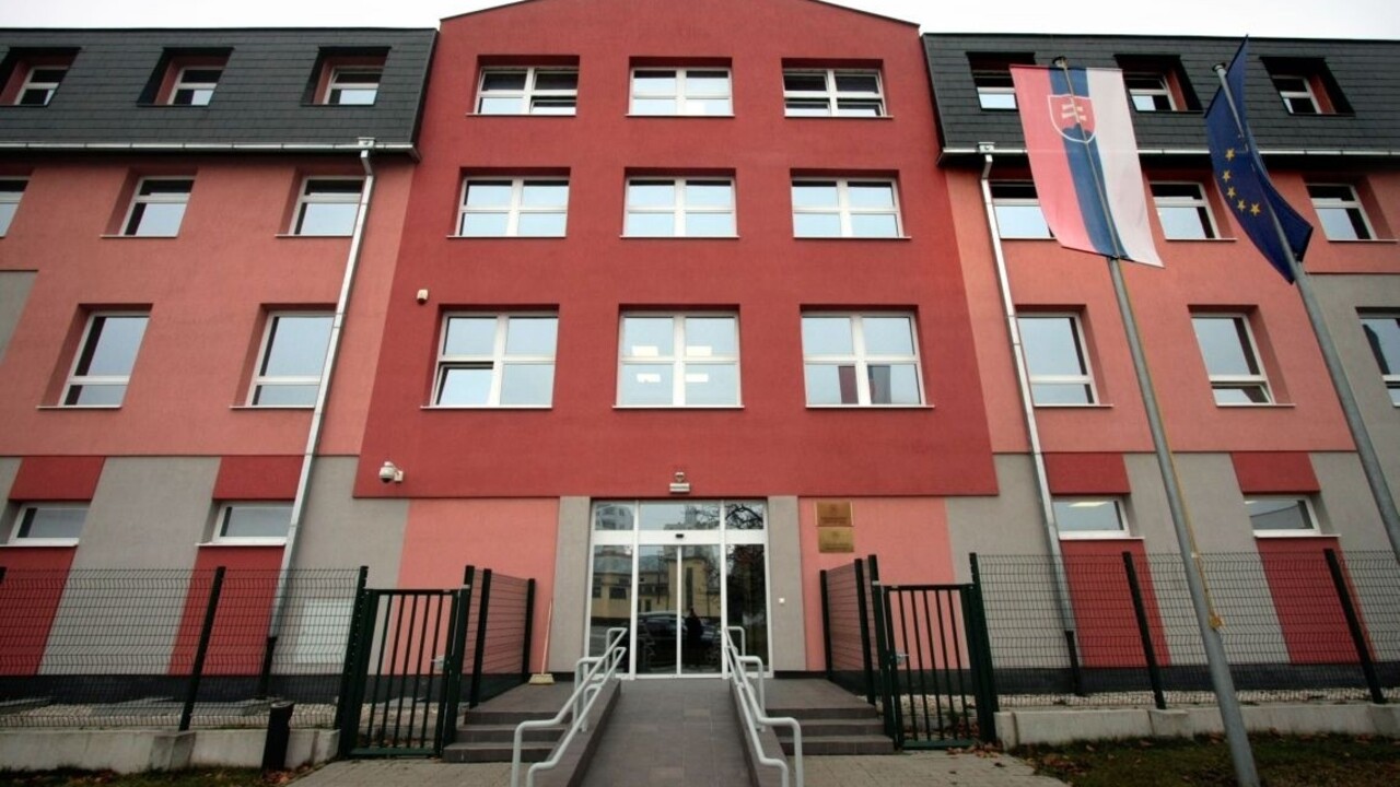 Dvoch obvinených z pondelkovej akcie NAKA prepustil Špecializovaný trestný súd zo zadržania na slobodu