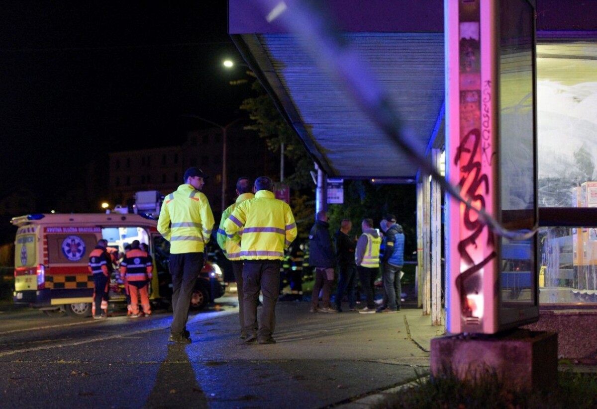 Nehoda na Zochovej ulici v Bratislave