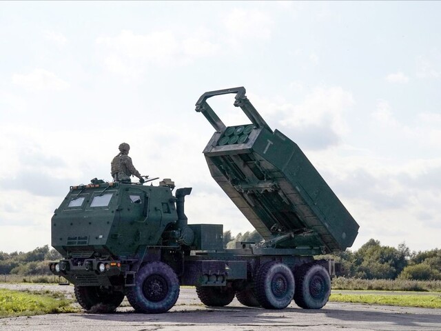 USA poskytnú Ukrajine ďalší balík pomoci, jeho súčasťou budú aj raketomety HIMARS