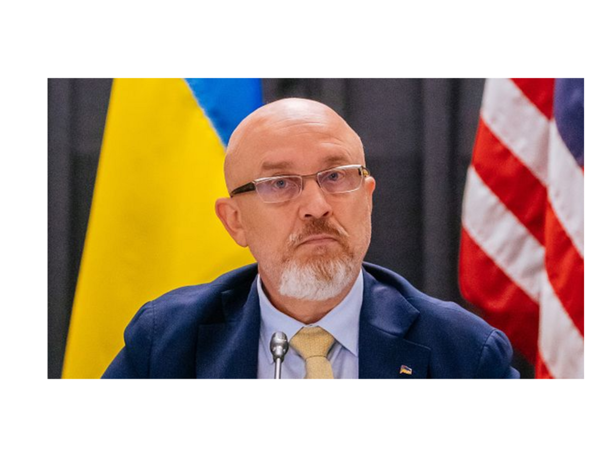 Platia krvou za predstavy a falošné ciele iných. Ukrajinský minister obrany vyzval Rusov, aby zložili zbrane