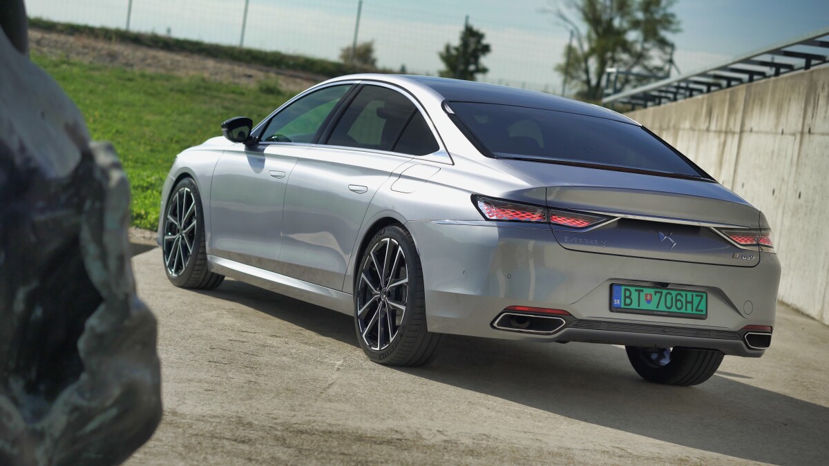 DS 9 E-Tense 4×4 360 6