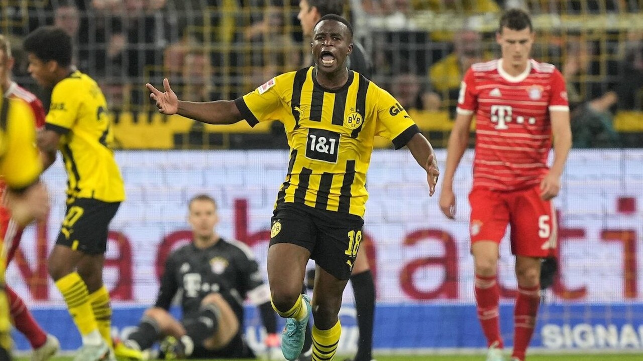 Bayern neudržal dvojgólový náskok. Remizoval v Dortmunde