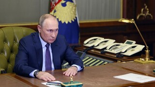Putin chce ruským veteránom bojujúcim na Ukrajine rozdať pozemky na Kryme a v okolí Moskvy