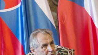 Český prezident Zeman navštívi Slovensko. Počas rozlúčkovej návštevy sa stretne s prezidentkou