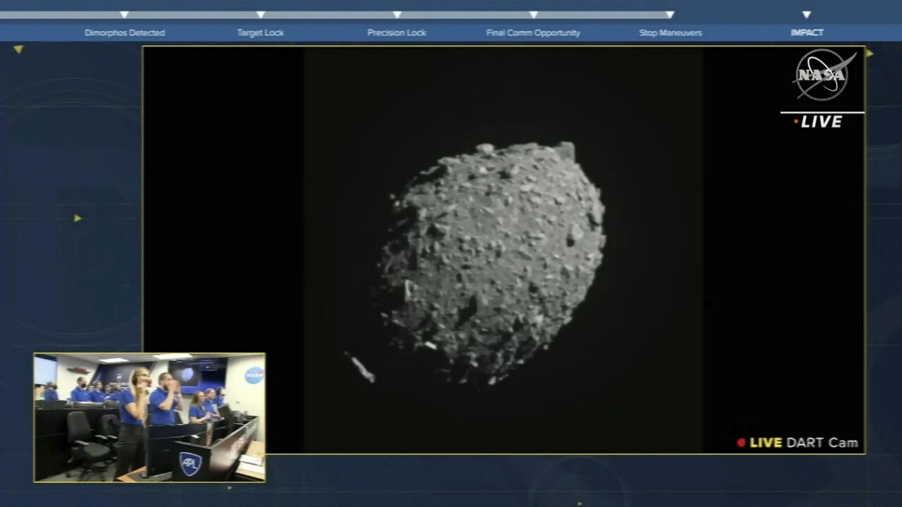 NASA slávi úspech, jej sonde sa podarilo zmeniť dráhu asteroidu Dimorphos