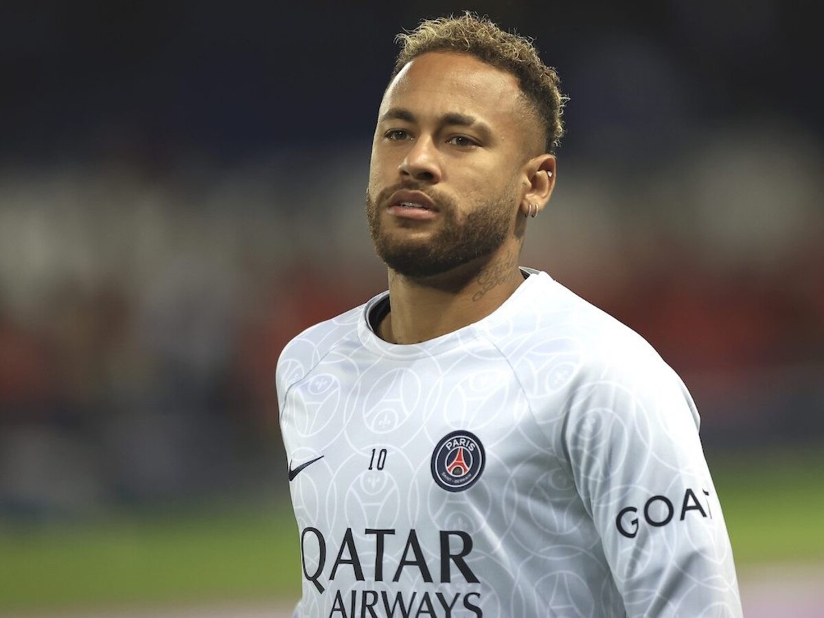 Neymar je údajne obvinený z podvodu a korupcie. Má prísť na súd, hrozí mu väzenie