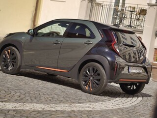 Malinká Toyota, ako zvláda nástrahy mesta?