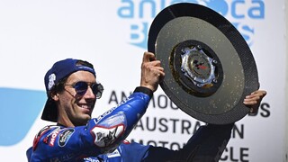 MotoGP: Na VC Austrálie triumfoval Alex Rins, novým lídrom sa však stal Bagnaia