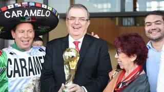 Trofej pre víťaza futbalových MS je v Mexiku, slávnostne ju odhalil šéf diplomacie