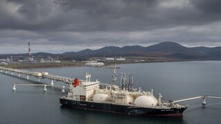 EÚ by sa mala úplne zbaviť ruského LNG, navrhneme ďalšie úspory plynu, uviedla eurokomisárka