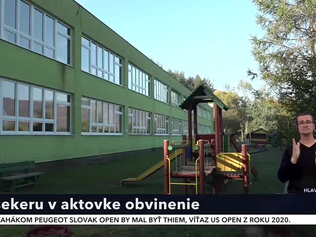 NAKA obvinila 14-ročného chlapca z prípravy úkladnej vraždy. Na spolužiakov chcel zaútočiť sekerou