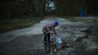 Kryvyj Rih a okolité obce sú bez prúdu, Rusi opäť útočili na energetické centrum