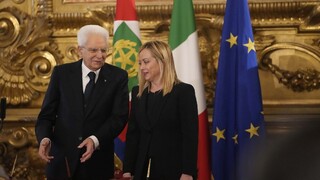 Taliansko má novú premiérku. Meloniová zložila prísahu, vládu vytvorili strany pravicového bloku