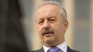 Rumunský minister obrany odstúpil. Uviedol, že nedokáže spolupracovať s prezidentom Iohannisom