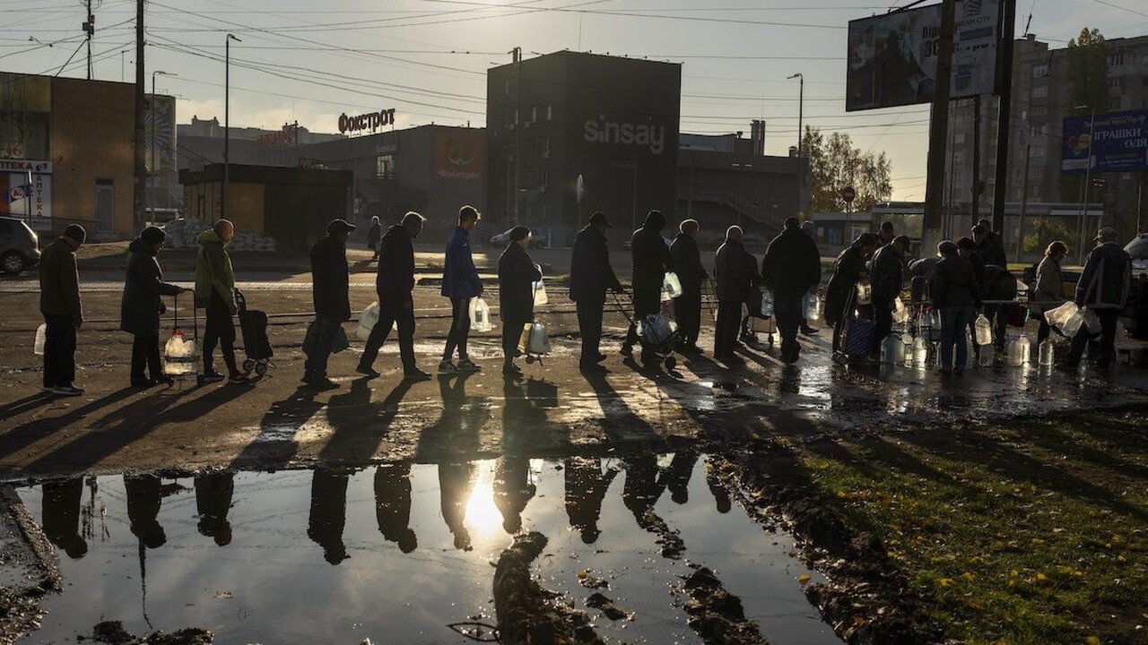 ONLINE: Ukrajinské sily oslobodili v Chersonskej oblasti takmer sto obcí. Väčšina Ukrajiny chce pokračovať v boji proti Rusku