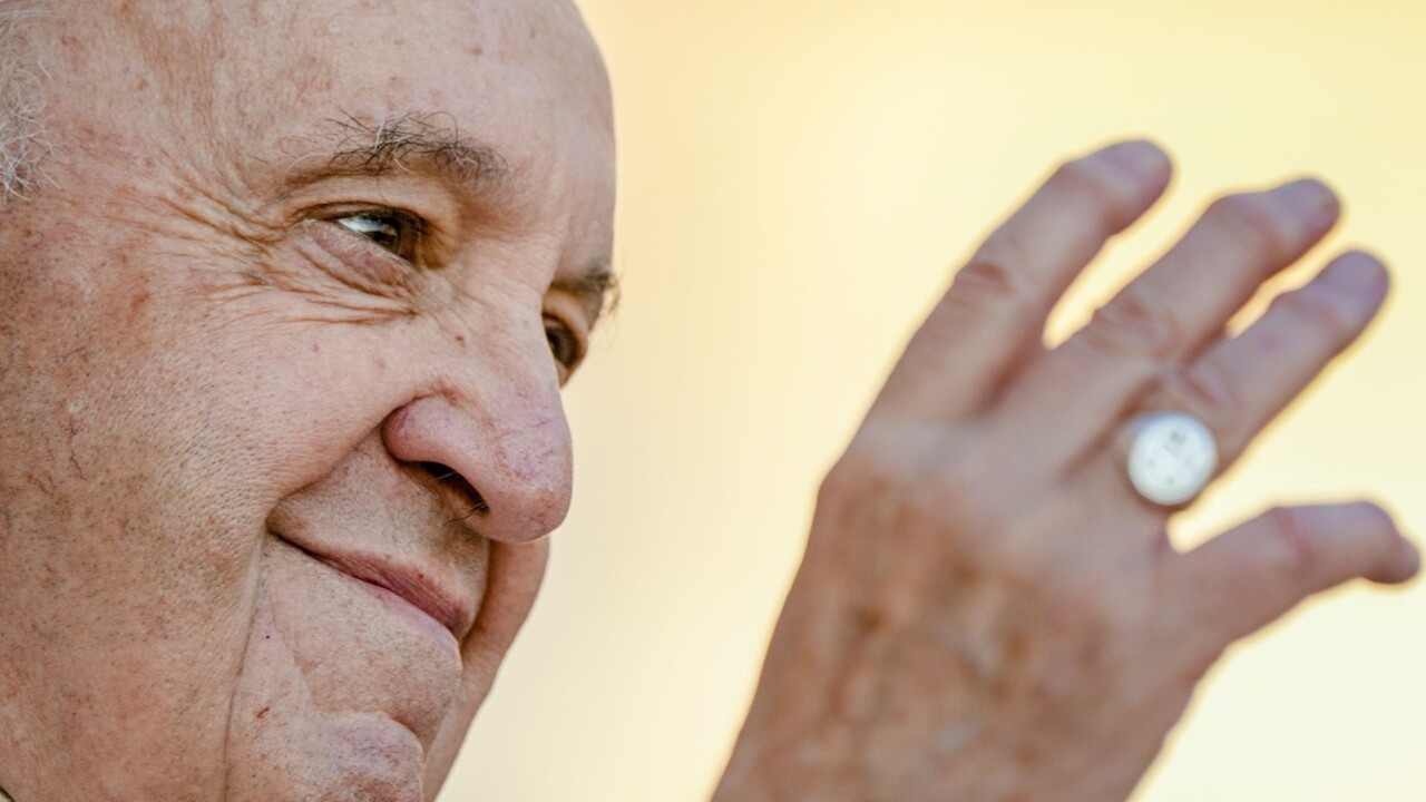 Mier sa vážne porušuje. Pápež vyzval ľudstvo, aby skoncovalo s hrozbou jadrovej vojny