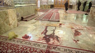 Irán bude reagovať na teroristický útok vo svätyni. Neostaneme nečinne sedieť, vyhlásil minister zahraničia