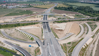 Vodičov čakajú dopravné obmedzenia. Spôsobí ich výstavba križovatky diaľnic D1 a D4 pri Bratislave
