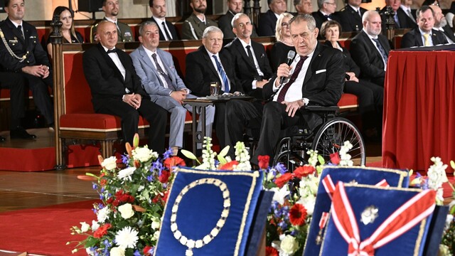Zeman posledný raz udelil vyznamenania, ocenil Žbirku, Mňačka, Zagorovú i Zelenského