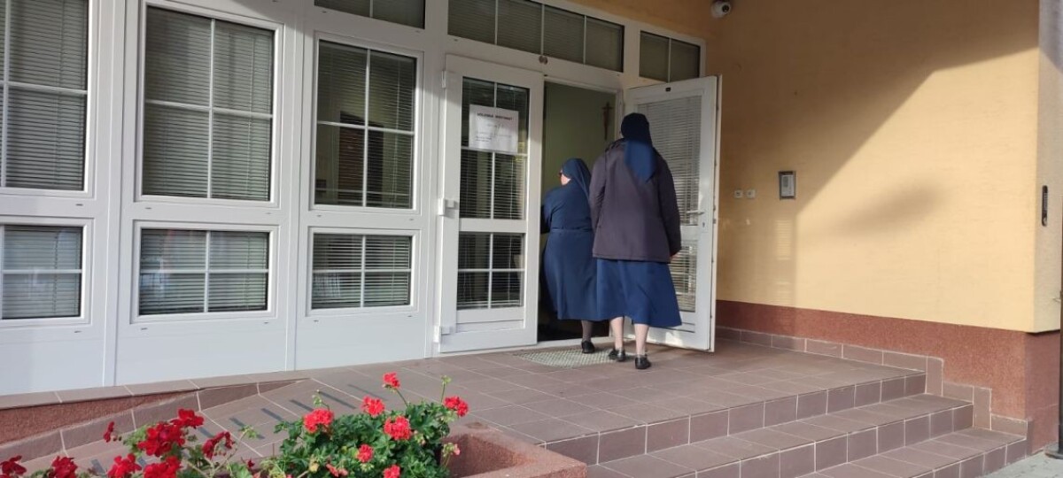 Volebná miestnosť v kláštore