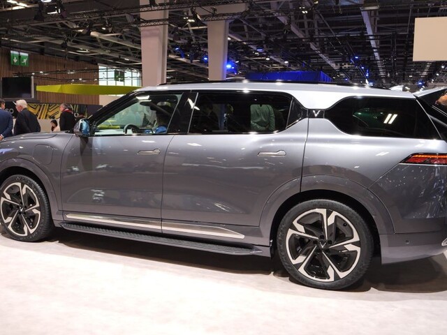 Od klasických automobilov po virtuálny šport. Autosalón v Nitre spája motoristov aj fanúšikov hier