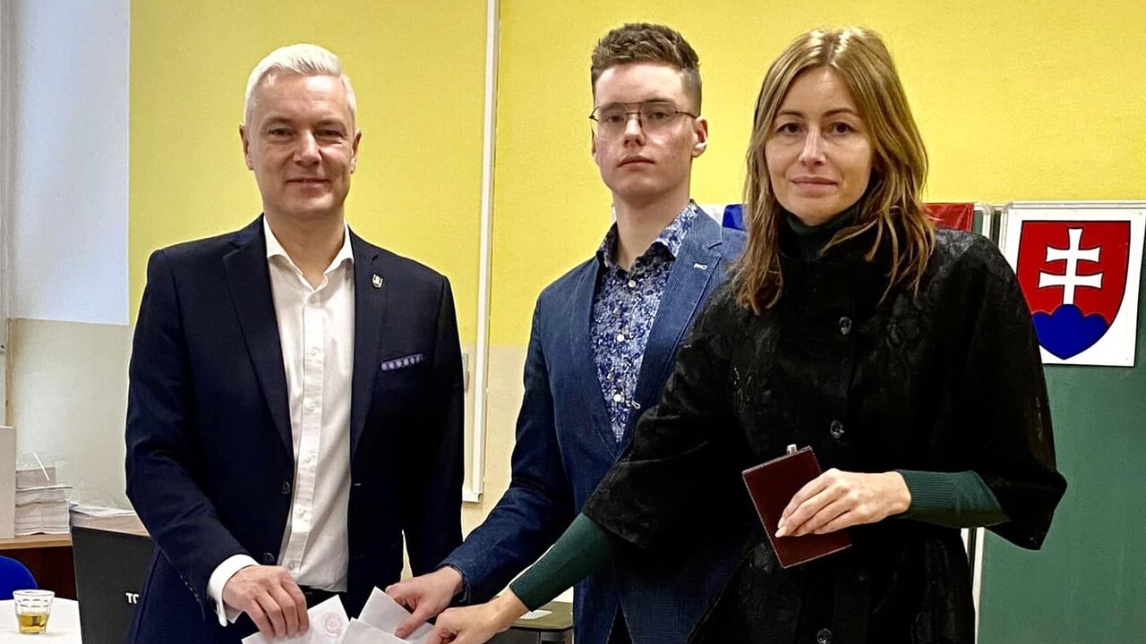 Slovenský rekordér v Štrbe, Vysoké Tatry v novom šate. V okresoch na Spiši si pozície udržali súčasní primátori