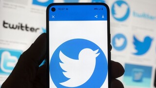 Twitter odkladá poskytovanie overovacích ikon predplatiteľom, dôvodom sú voľby v USA