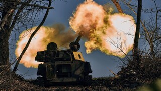 Rusi podnikli za posledný deň desiatky útokov, tvrdé boje pokračujú pri Bachmute v Doneckej oblasti