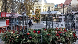 Vianočné trhy sú späť. Vracajú sa na Hviezdoslavovo námestie v Starom Meste